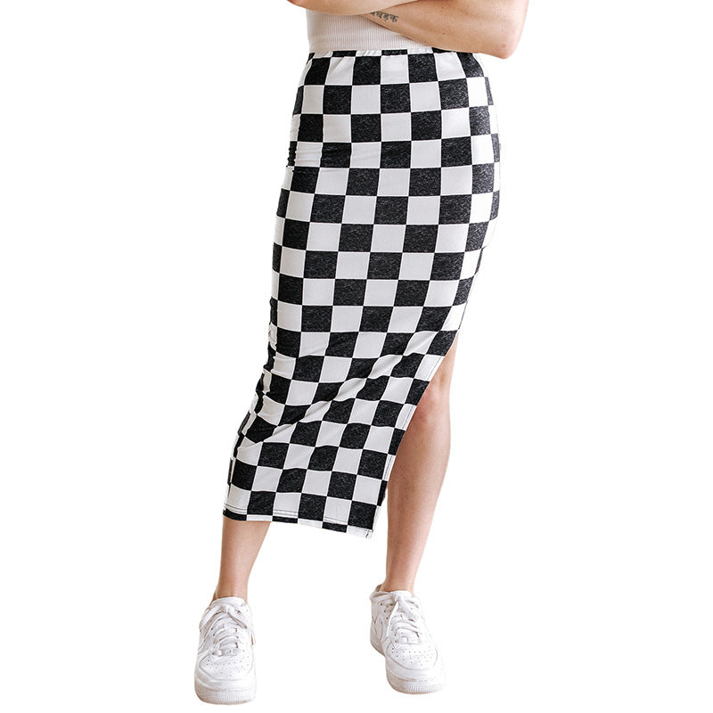 Women's midi skirt with graphic check pattern and side slit, size