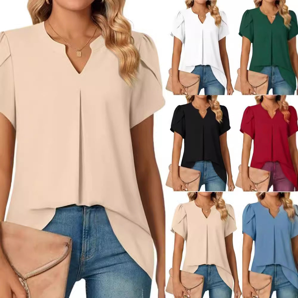 Women's blouse with elegant V-neck detail and light puff sleeves, size [size]