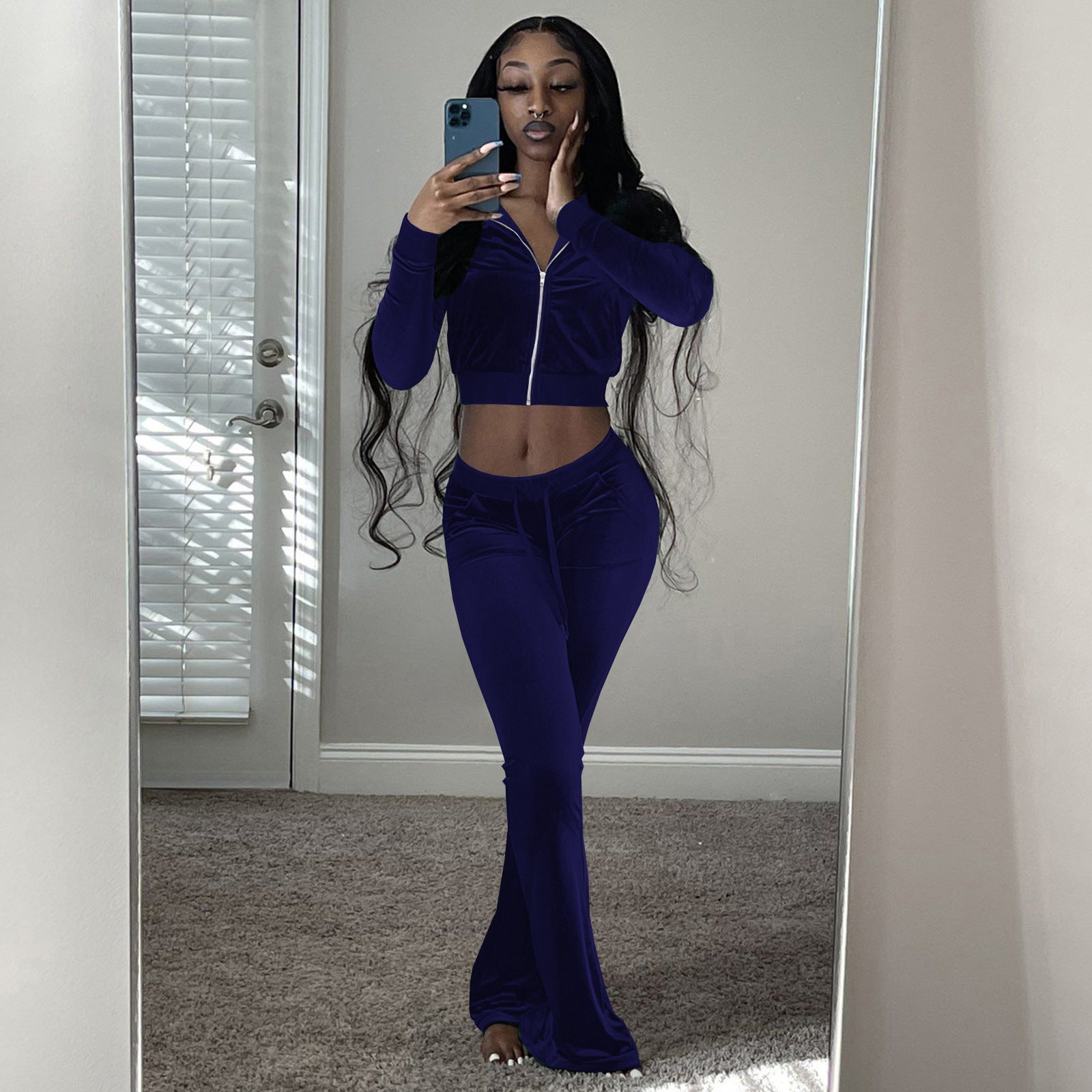 Women's velour tracksuit with zip front and wide-leg trousers, size