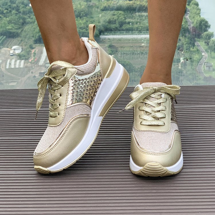Women's sneakers with fashionable metallic accents and breathable cushioning, size S