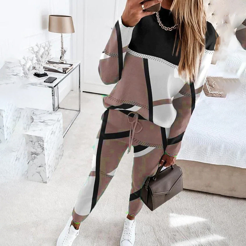 Women's fashionable sports set with graphic pattern and elastic waistband, size S
