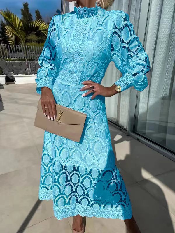 Valenzora | Spitzenkleid mit Puffärmeln und figurbetonter Passform