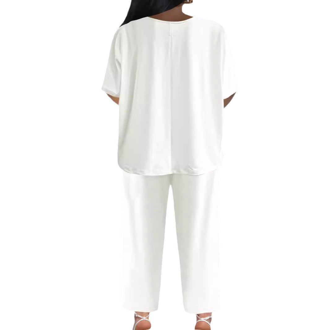 Women's elegant jumpsuit with V-neck and wide leg, size