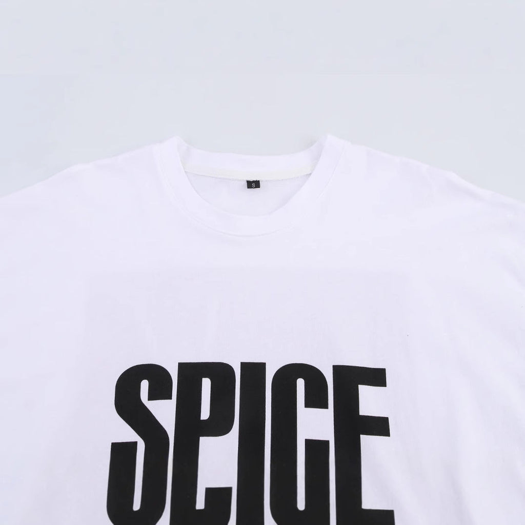 Women's oversized T-shirt with striking graphic print, size