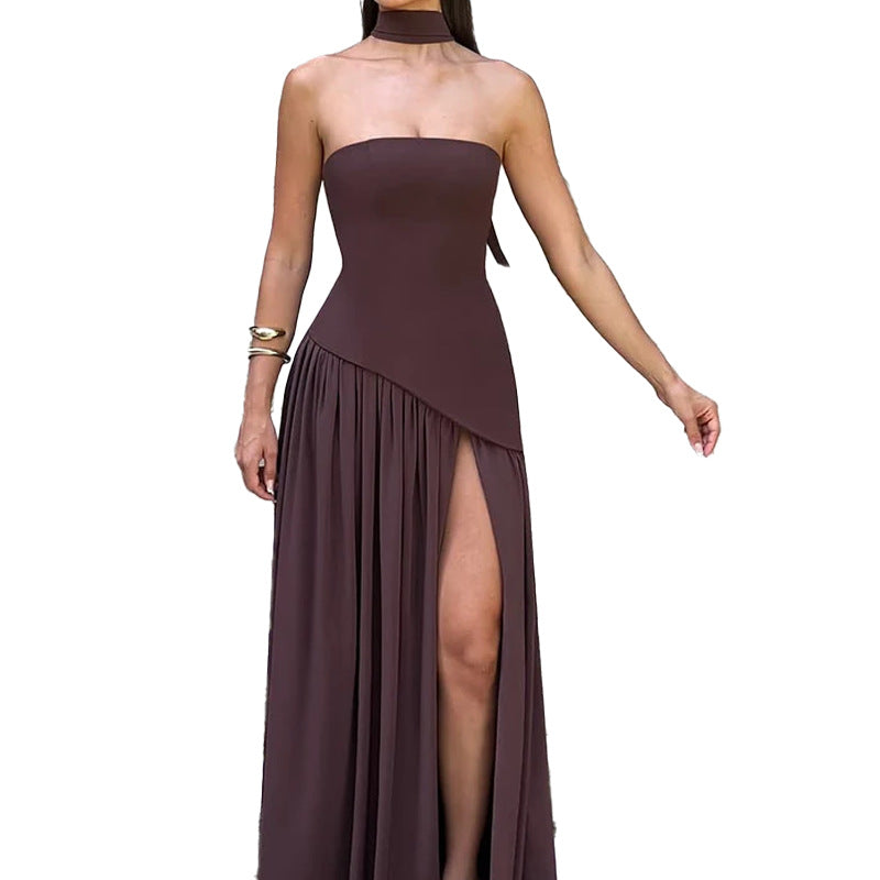 Valenzora | Elegant backless maxi dress with slit