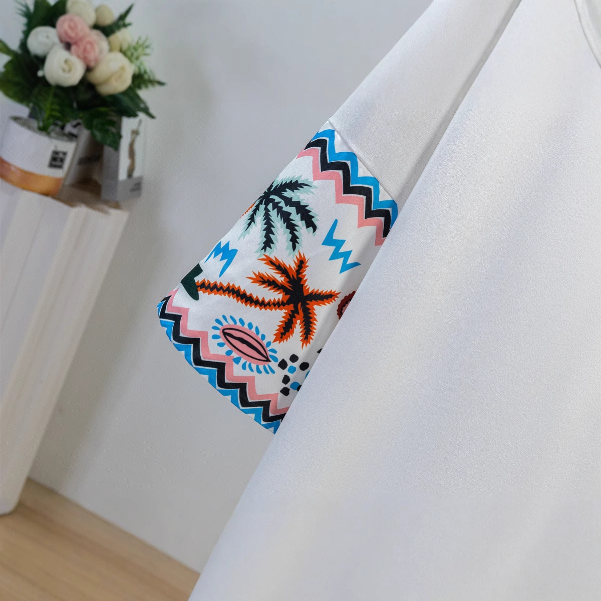 Women's elegant kaftan robe with artistic embroidered details, size