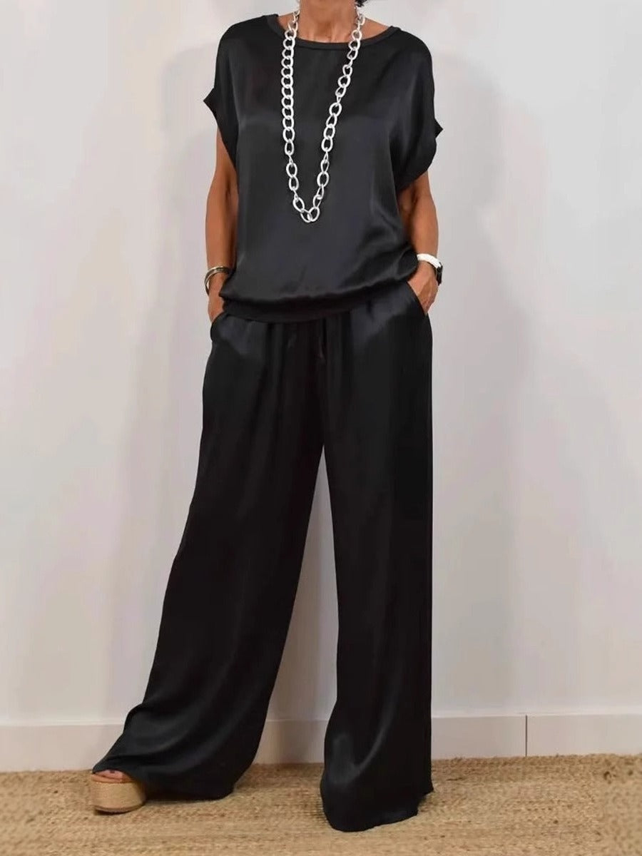 Women's elegant lounge set with flowing cut and elasticated waistband, size