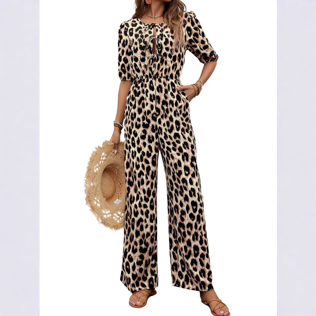 Damen-Jumpsuit mit elegantem Wickelausschnitt und modischem Leopardenmuster, Größe