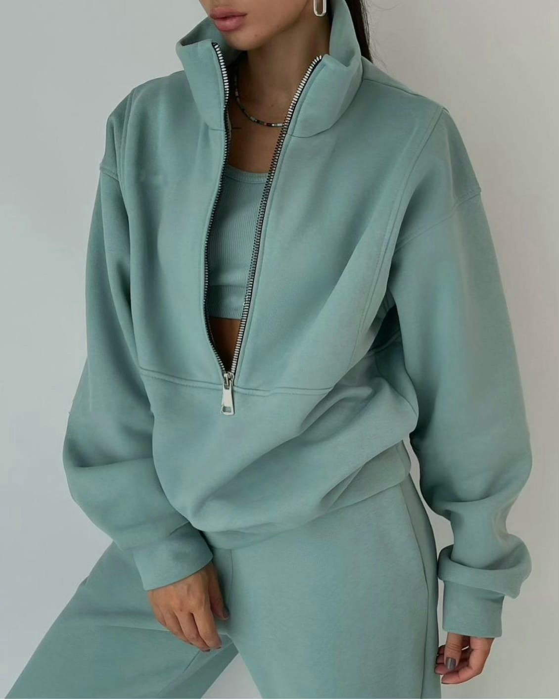 Women's casual oversized hoodie and jogging pants set with practical zipper, size [size]