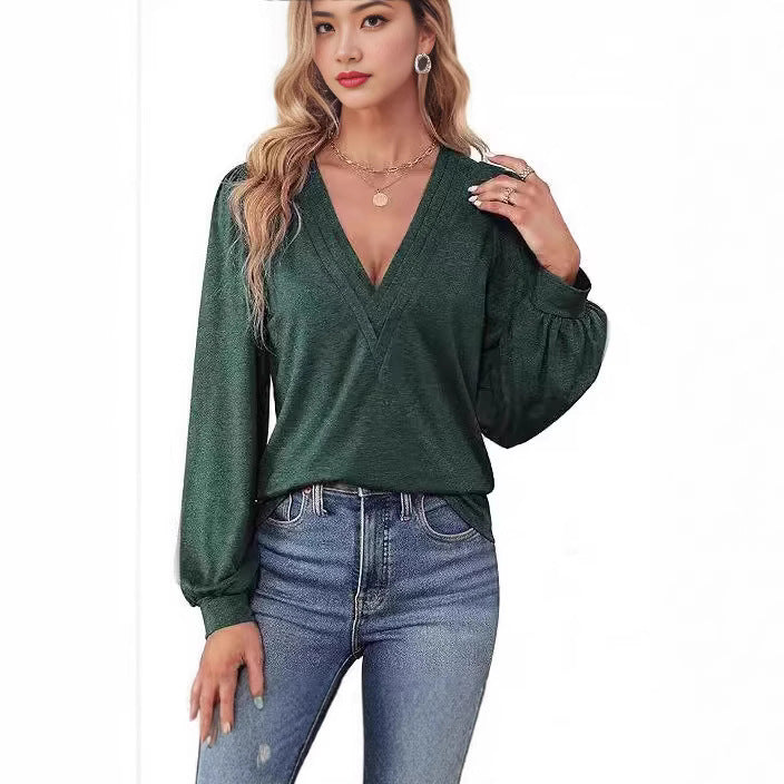 Comfortable women's shirt with V-neck and long sleeves, size