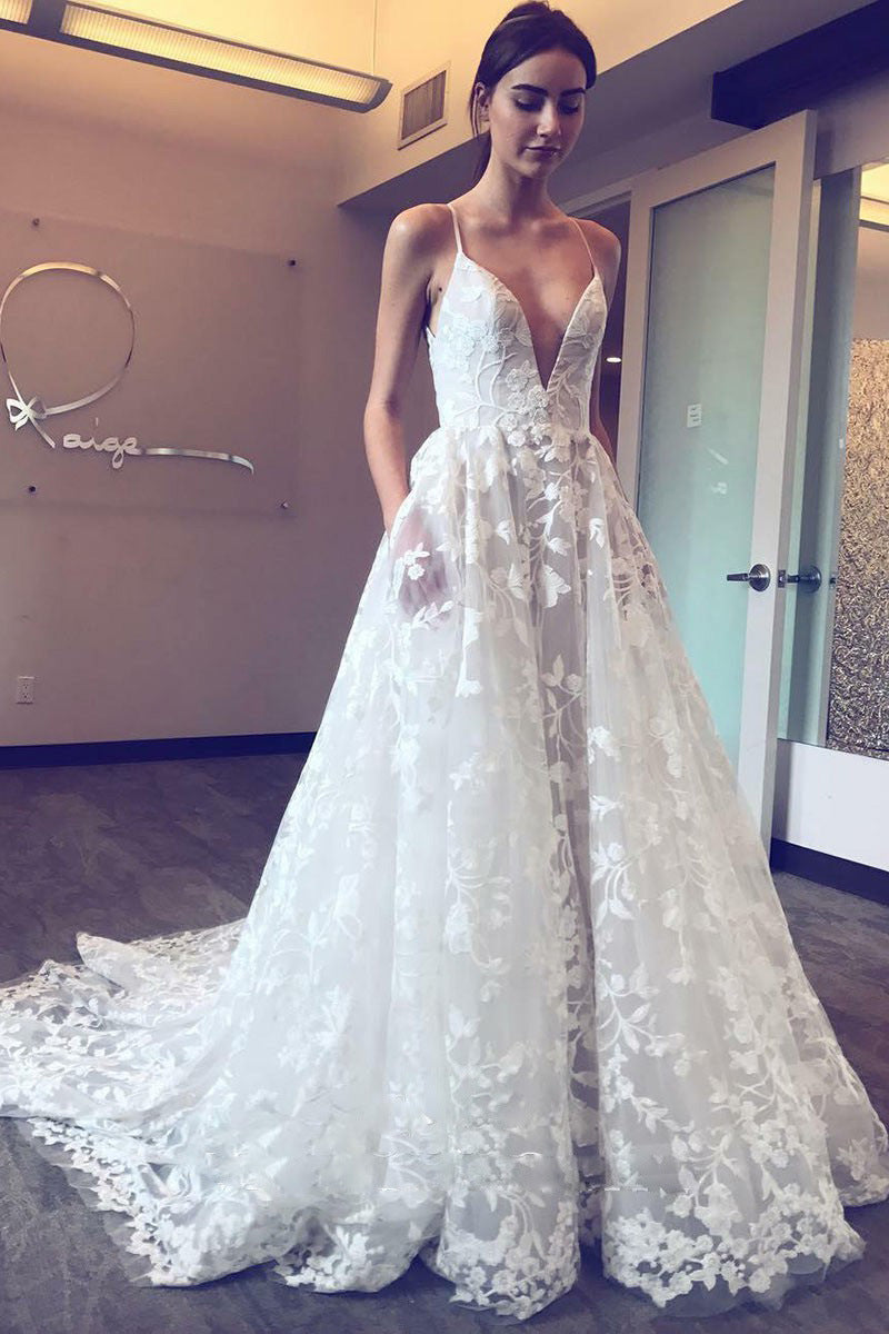 Hochzeitskleid für Damen mit tiefem V-Ausschnitt und zarter Spitze, Größe