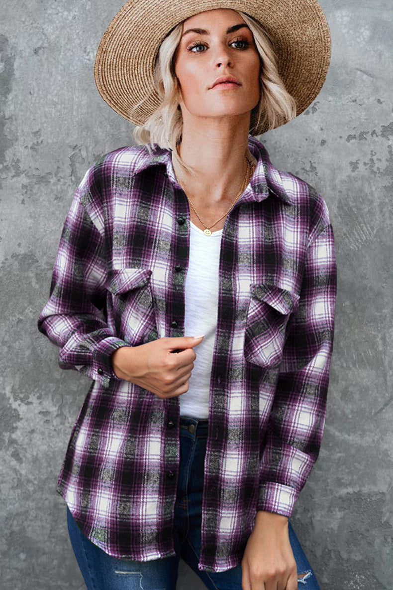 Women's checked shirt jacket made of soft flannel with practical pockets, size S