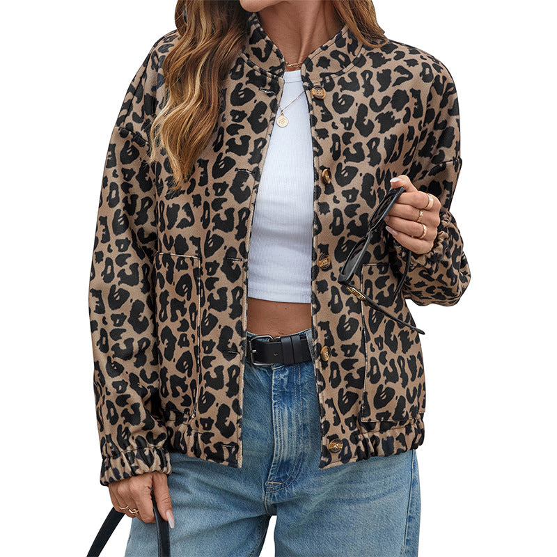 Women's fleece jacket in a fashionable leopard print with practical pockets, size [size missing]