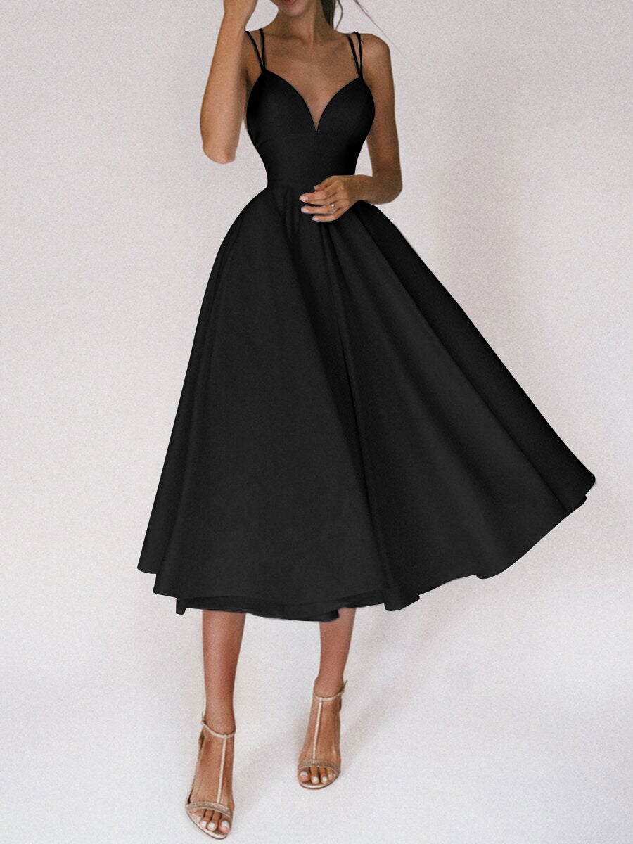 Valenzora | Spaghetti strap sleeveless V-neck solid color flared midi dress
