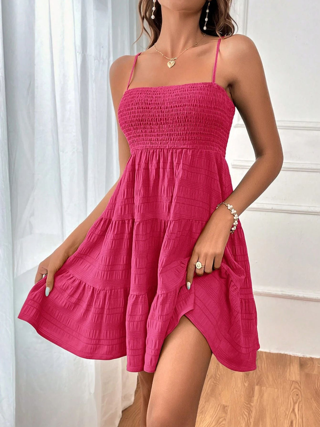 Women's casual dress with narrow straps and ruffled details Drune