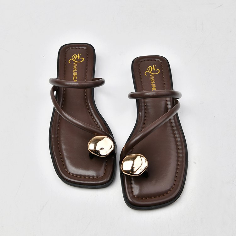 Women's elegant and fashionable strappy sandals with unique metal accents, size Valenzora