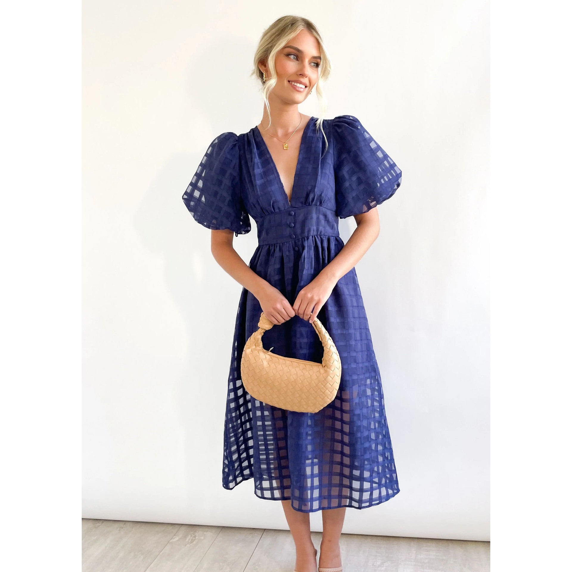 Valenzora | Midi dress with puff sleeves