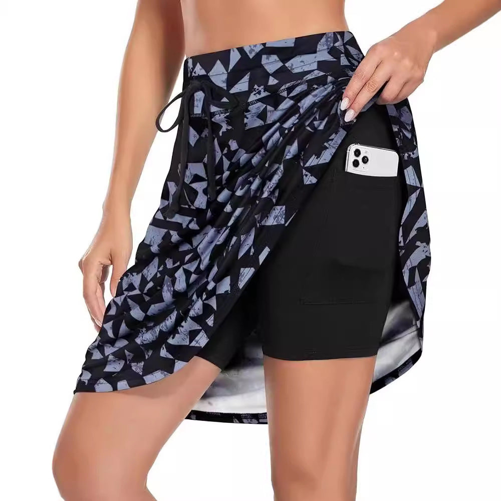 Women's sporty skirt with integrated shorts and practical smartphone pocket, size