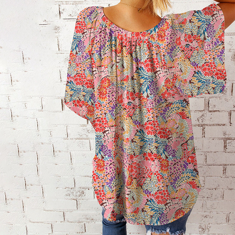 Women's blouse with floral design and relaxed fit, size