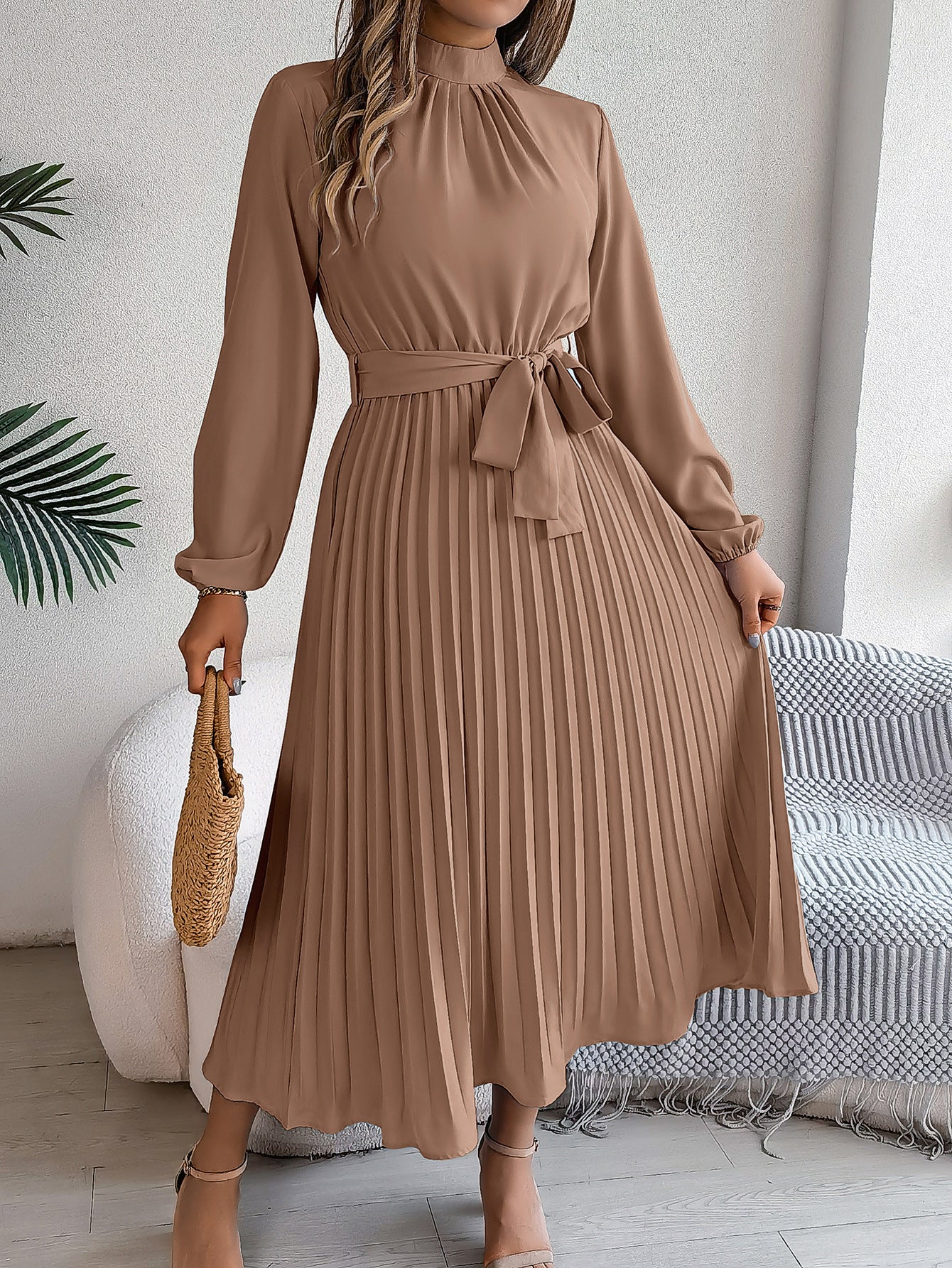 Valenzora | Elegant stand-up collar tailored pleated long skirt little dress