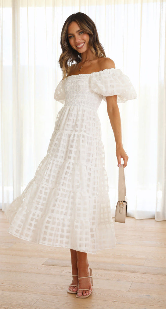 Valenzora | Damenkleid mit Einzelhals, Laternenärmeln, abgestuften Nähten