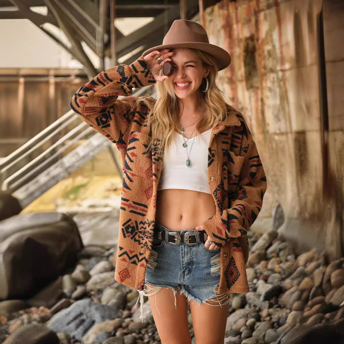 Valenzora | Retro plush jacket with lapel collar