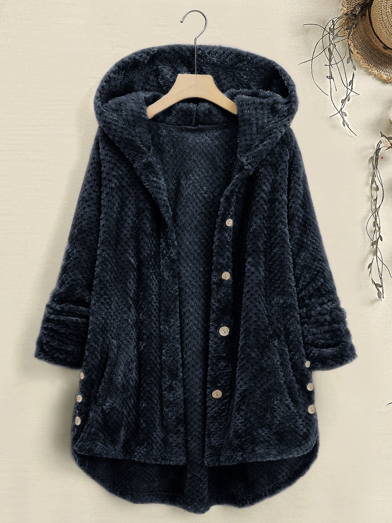 Ein lässiger Pullover von Tiara