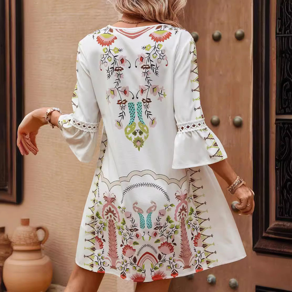 Damen Boho-inspiriertes Kleid mit Spitzen-Details und floralem Muster Drune