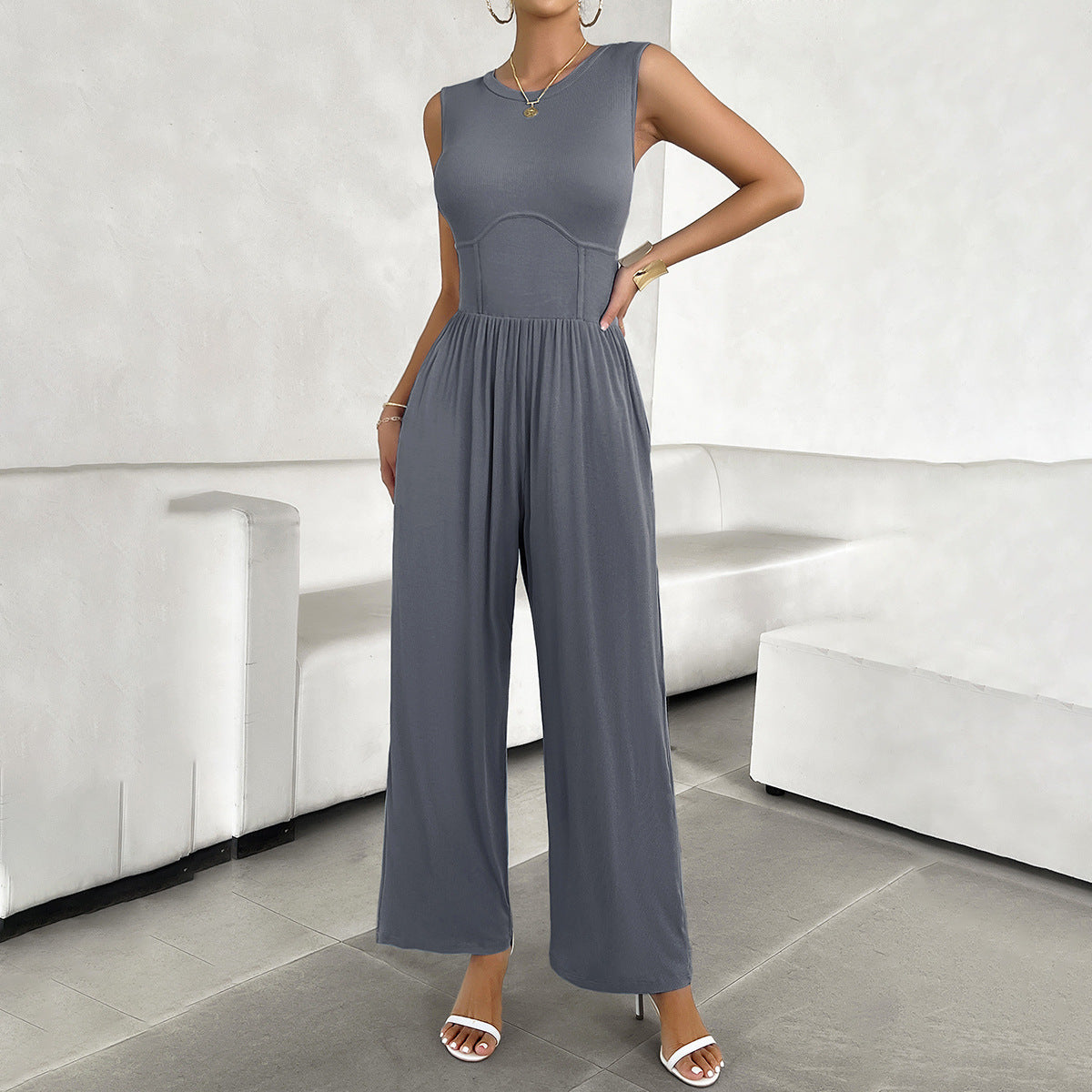 Eleganter Damen-Jumpsuit mit weitem Schnitt und figurschmeichelndem Design, Größe S