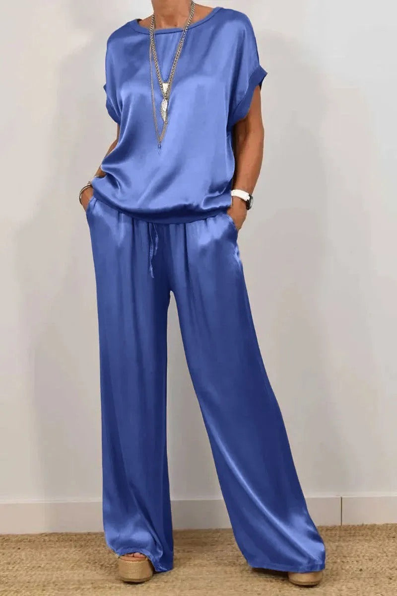 Women's elegant lounge set with flowing cut and elasticated waistband, size