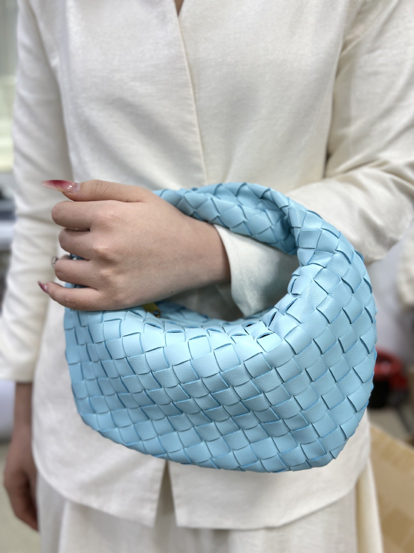 Valenzora | Lässiges und entspanntes Taschendesign
