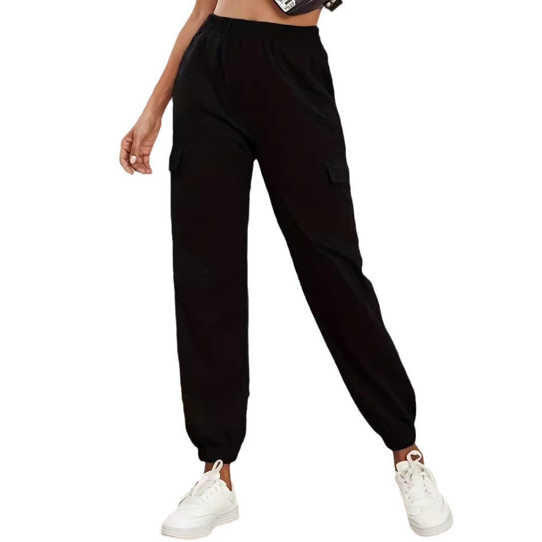 Women's cargo trousers with elasticated waistband and practical side pockets, size S