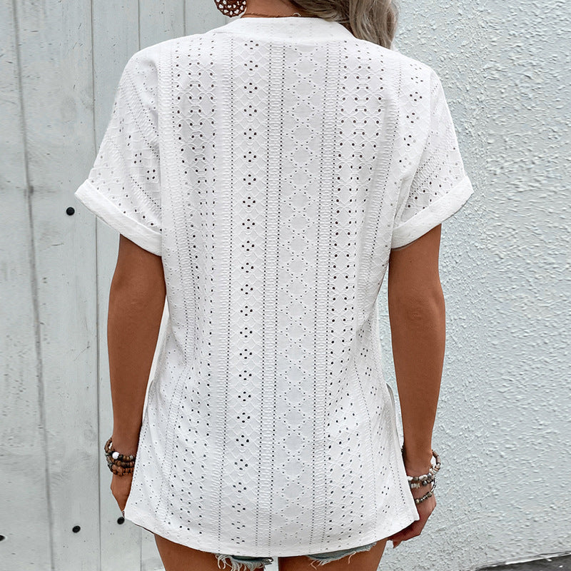 Damen-Top mit eleganter Lochstickerei und modernem V-Ausschnitt, Größe