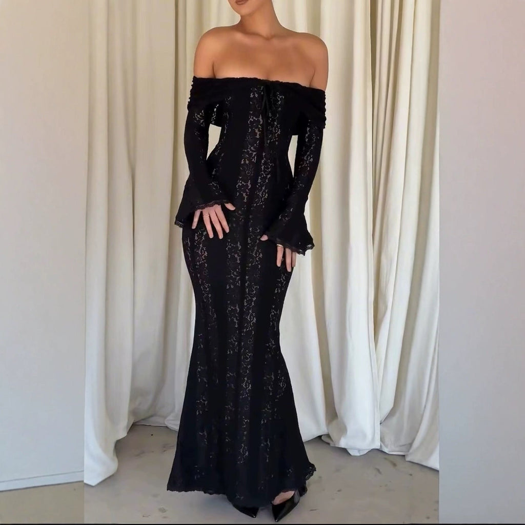 Valenzora | Enganliegendes Taillenkleid mit ausgestellten Ärmeln