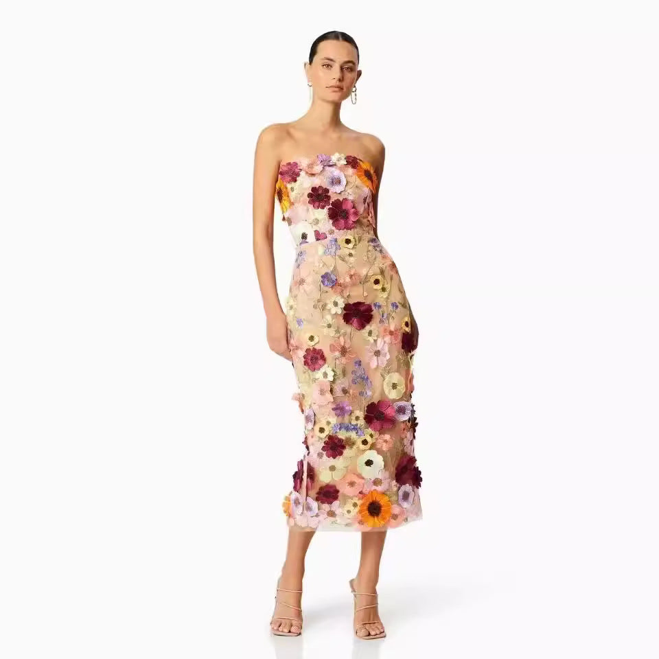 Damenkleid mit Blumenstickerei und elegantem, tailliertem Schnitt, Größe S