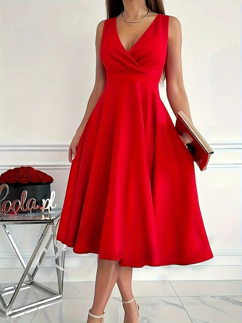 Valenzora | Einfarbiges Tanktop-Kleid mit asymmetrischem Ausschnitt
