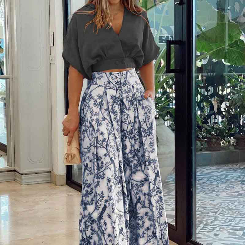 Damen-Bauchfrei-Anzug mit weitem Rock und Blumenmuster, Größe