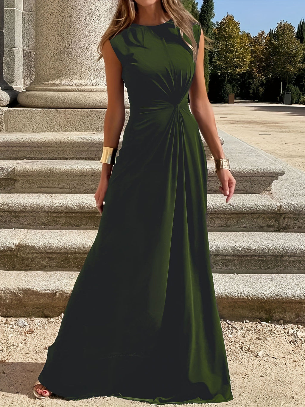 Elegantes Damenabendkleid mit schicken Falten und figurbetontem Schnitt, Größe [Größe fehlt]
