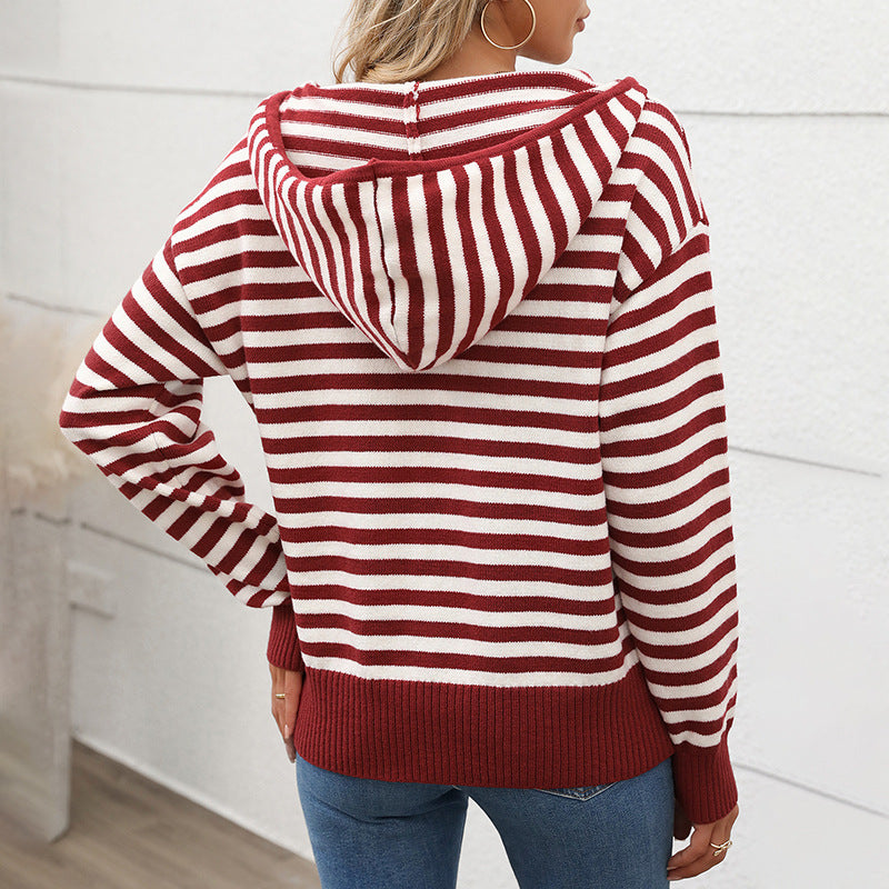 Women's cozy knit sweater with fashionable zipper and striped pattern, size