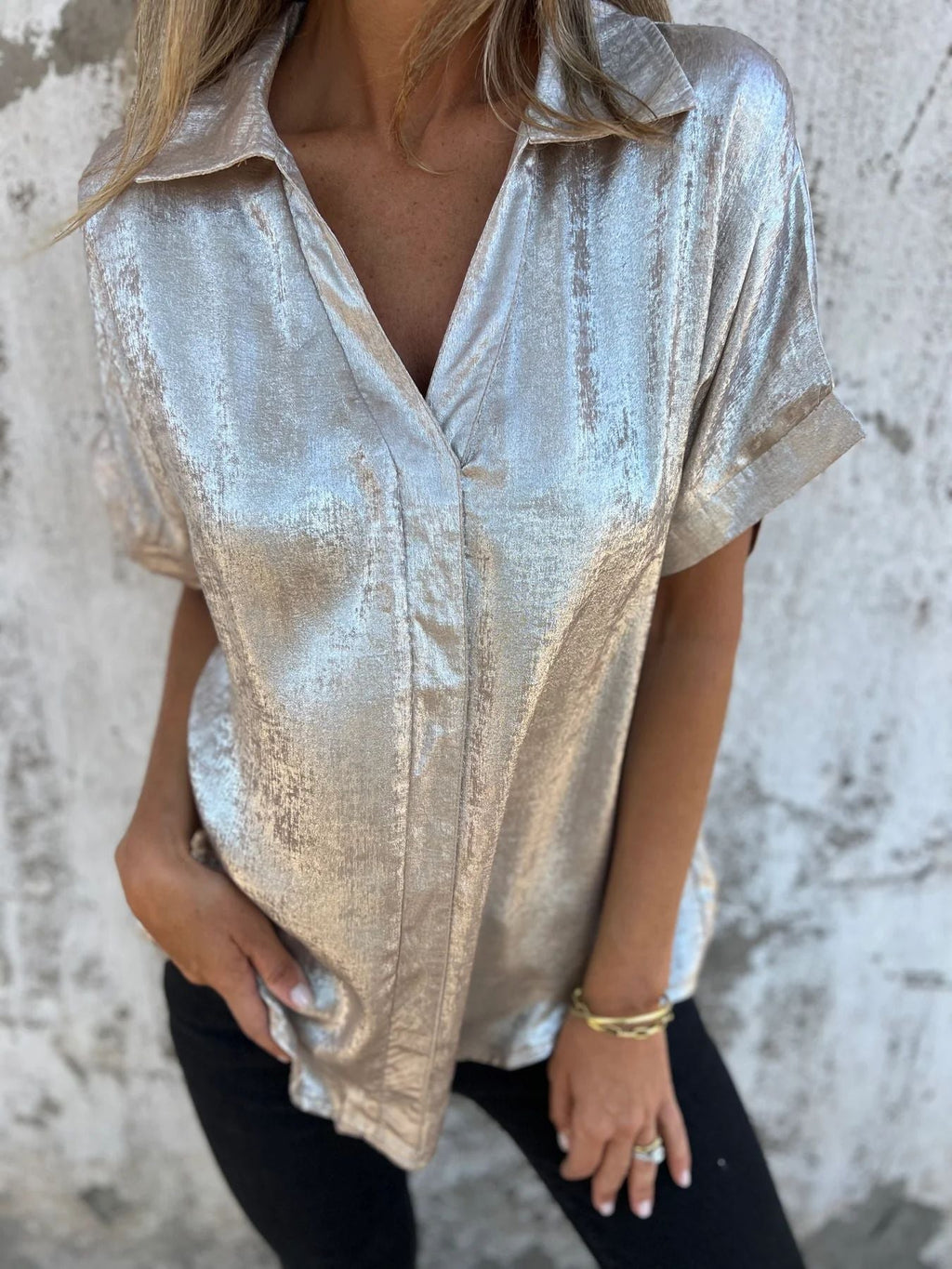 Damen Seidenbluse Kurzarm mit edlem Schimmer und modischem Revers, Größe S