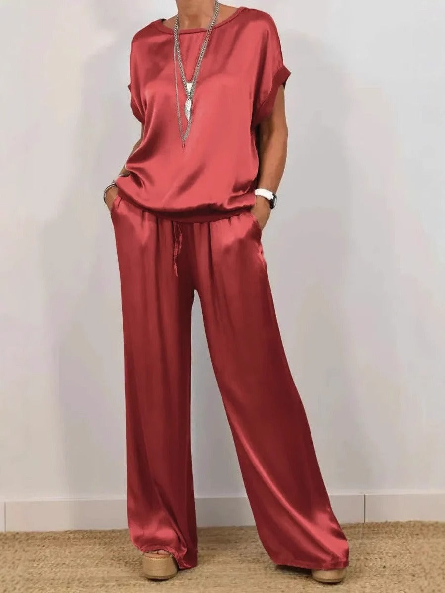 Women's elegant lounge set with flowing cut and elasticated waistband, size