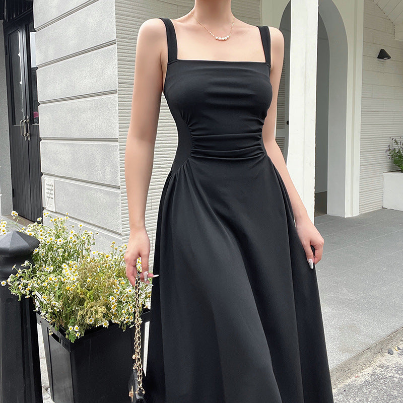 Elegantes Spaghettiträger-Midikleid für Damen mit figurbetonter Silhouette und raffinierten Drapierungen, Größe [size]