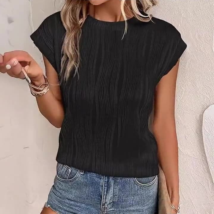 Women's casual pleated shirt with a fashionable cut and relaxed look, size S