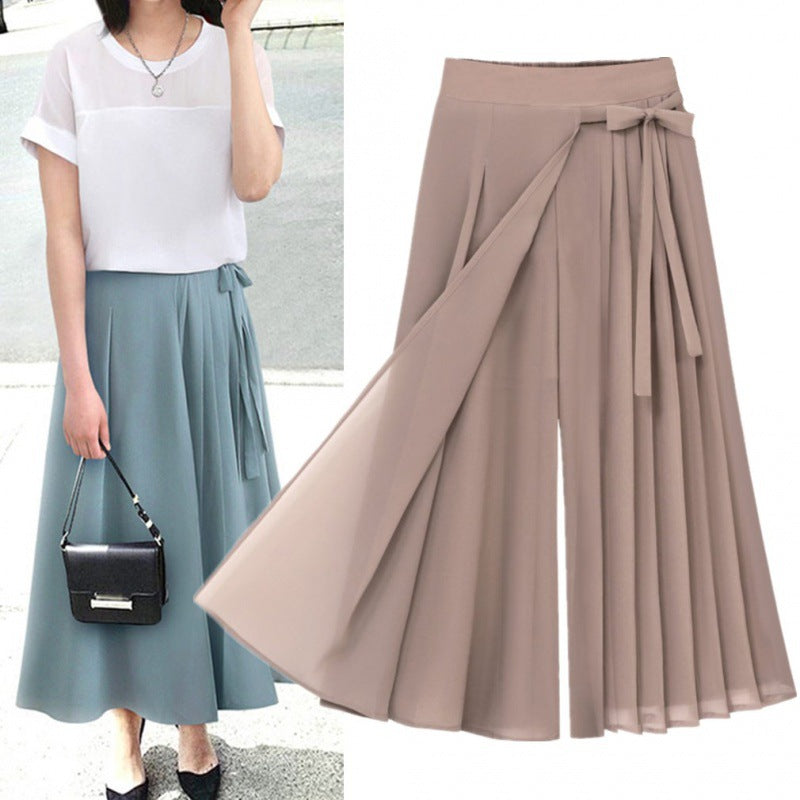 Women's pleated skirt with waistband and elegant draping, size