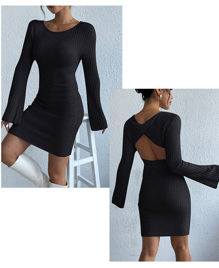 Valenzora | Long-sleeved trumpet sleeve open back knit dress