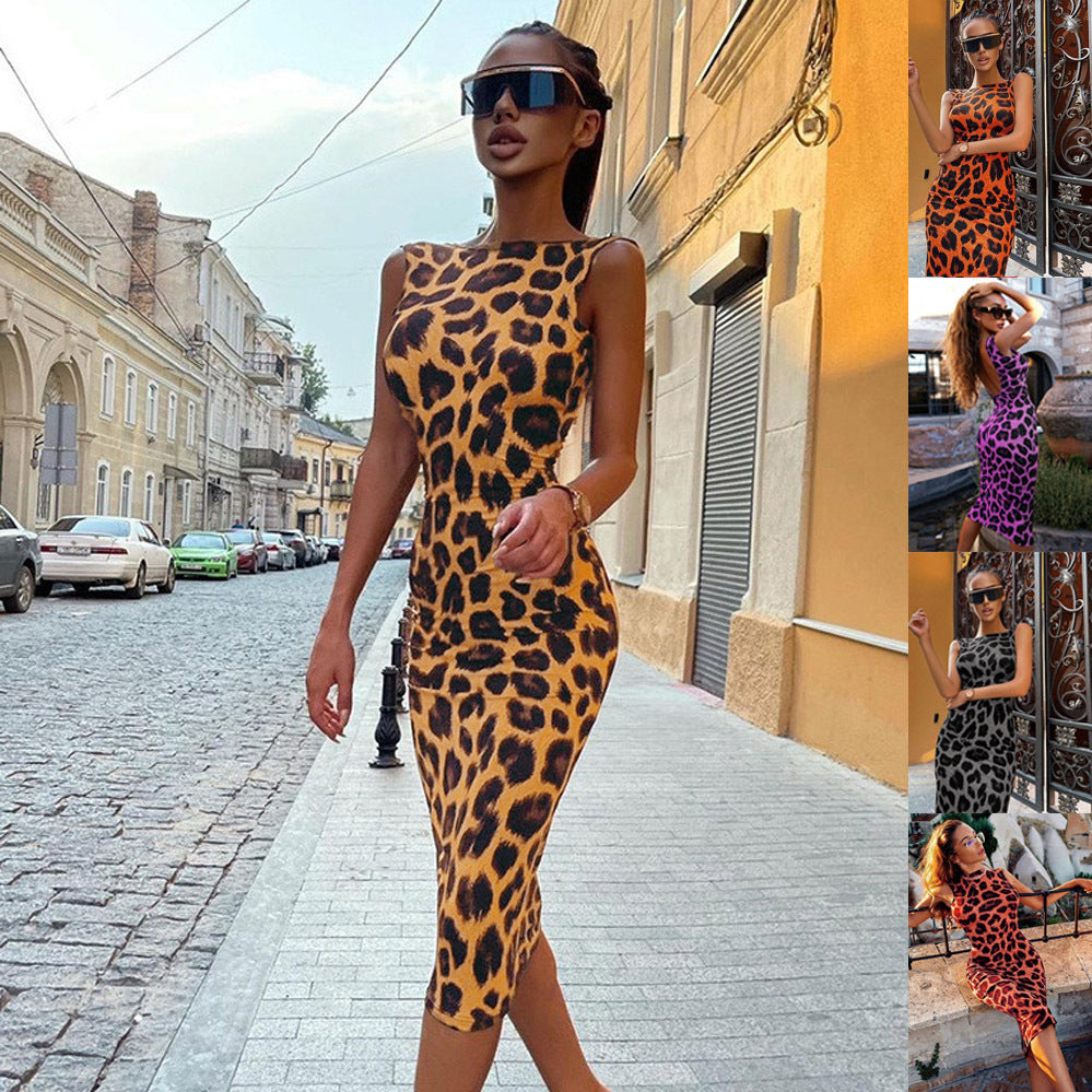 Women's figure-hugging dress with a fashionable leopard print and off-the-shoulder look, size [size missing]