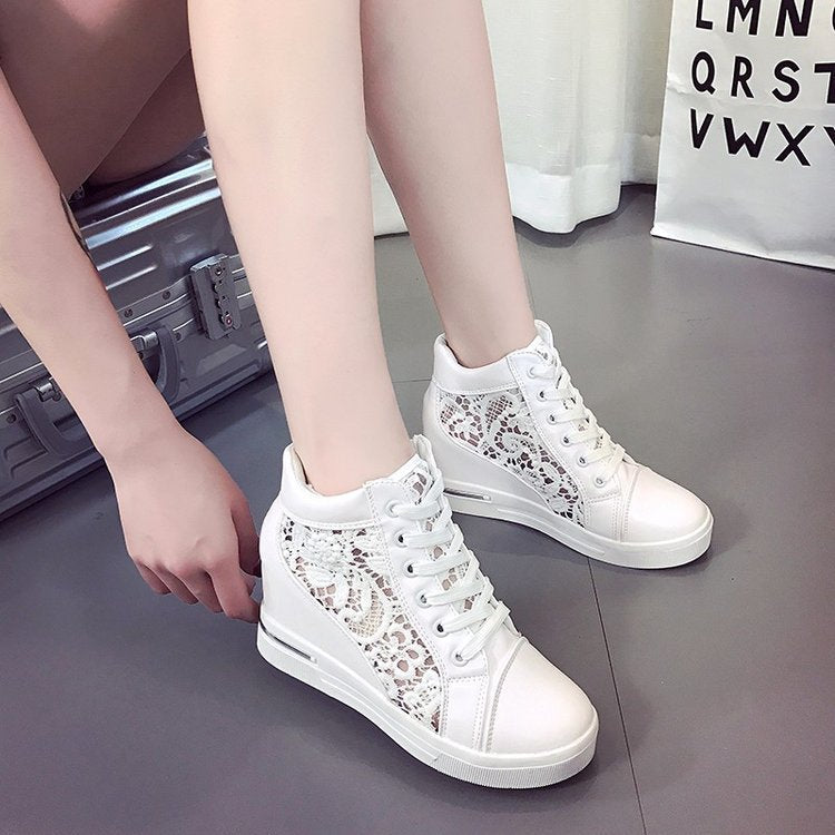 Damen-Keil-Sneaker mit modischer Spitzendetail und lässigem Metallic-Finish, Größe Valenzora