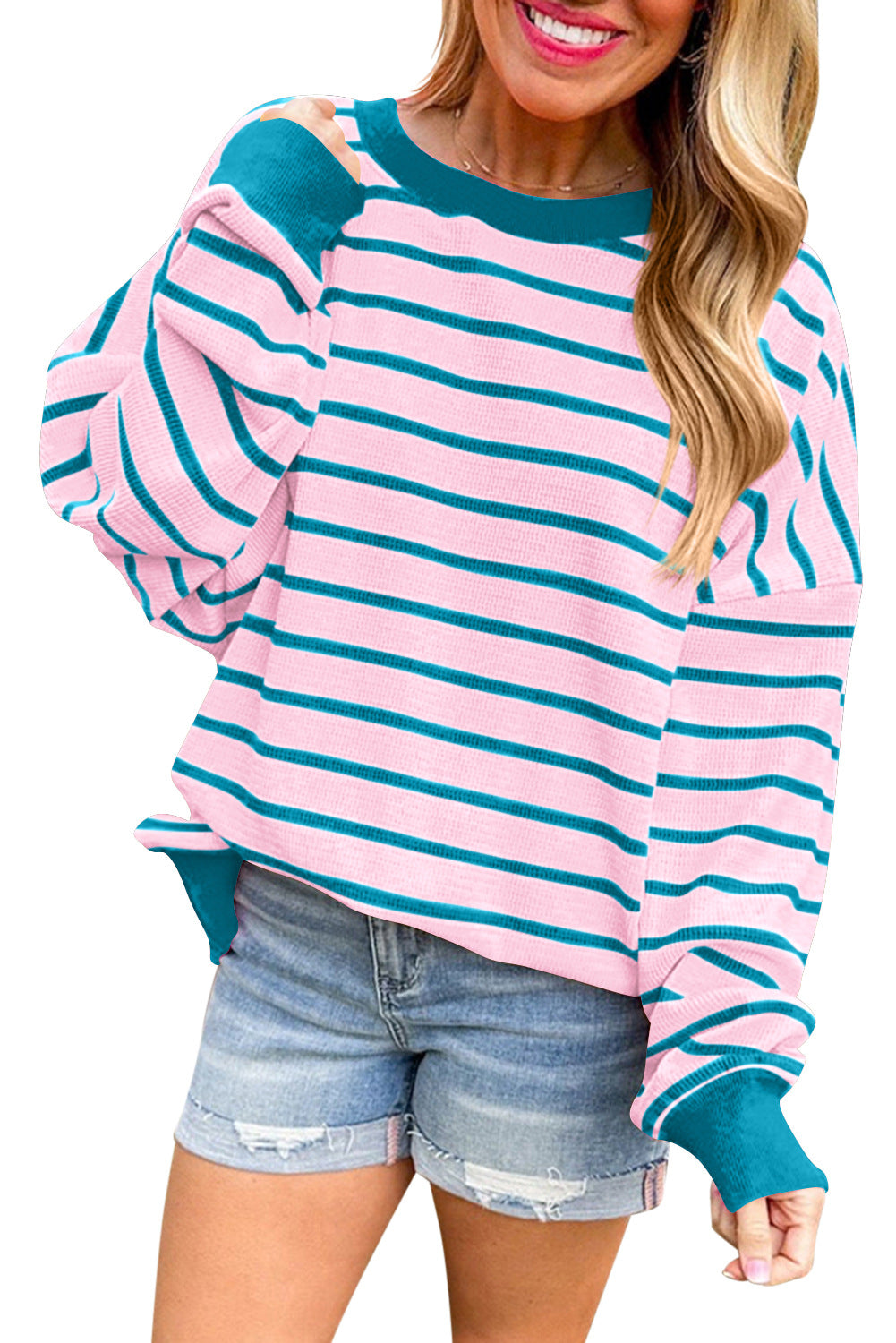 Women's casual and comfortable sweater with a structured rib pattern and a relaxed fit, size S
