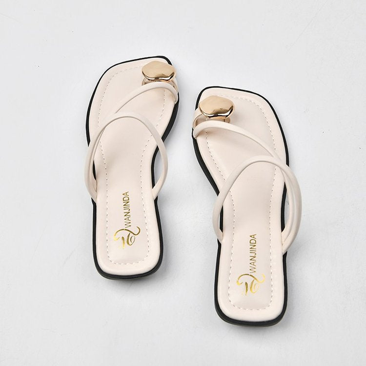 Women's elegant and fashionable strappy sandals with unique metal accents, size Valenzora