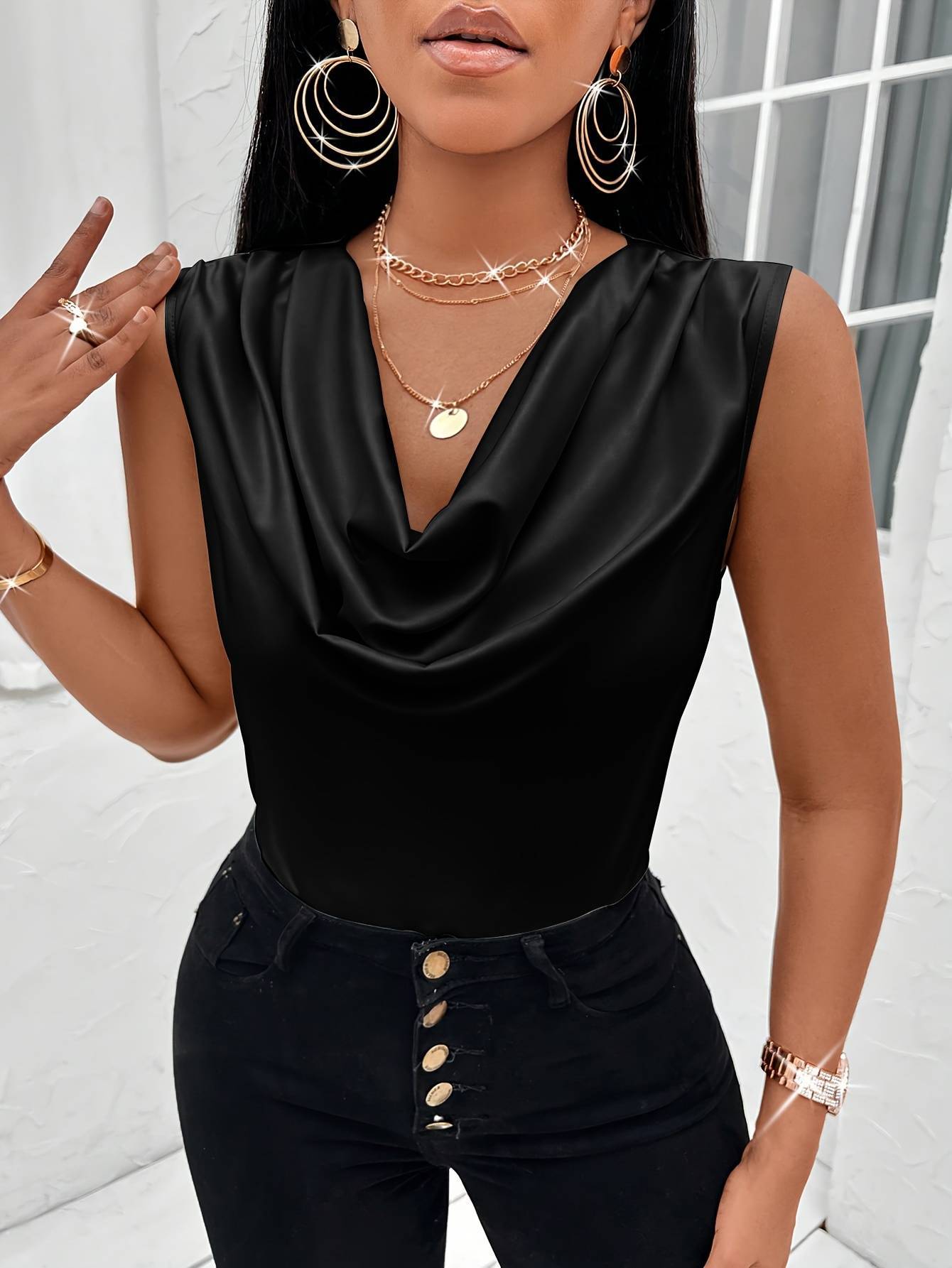 Elegantes Damen-Top mit fließendem Ausschnitt, Größe